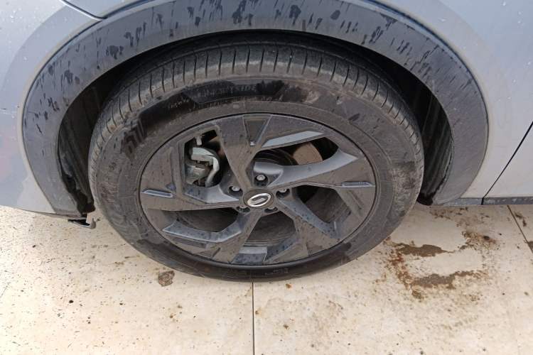 Used GAC Trumpchi GS3 2023 Shadow Speed 270T Enjoyment Edition Left Front Wheel Hub