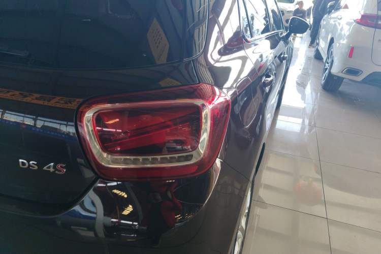 Used DS 4S 2018 30THP Enjoyment Model