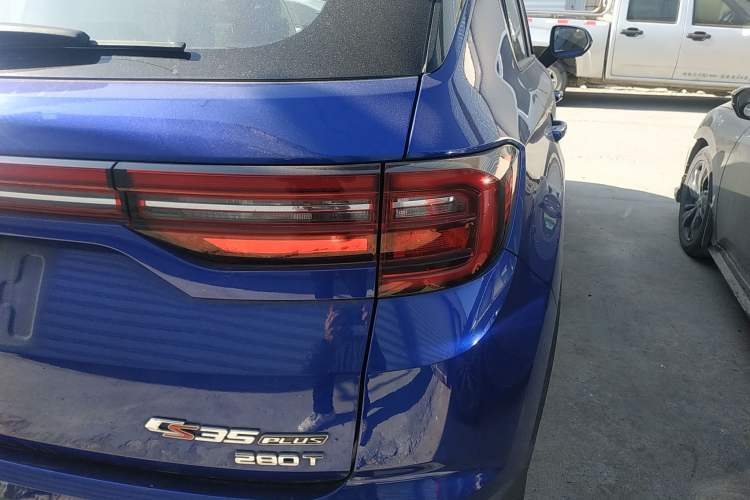 Used Changan CS35PLUS 2019 1.4T DCT Chuanlian Blue Whale Edition
