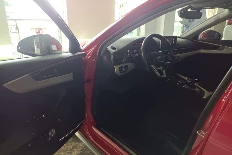 Used Audi A4 2017 45 TFSI allroad quattro Sport model
