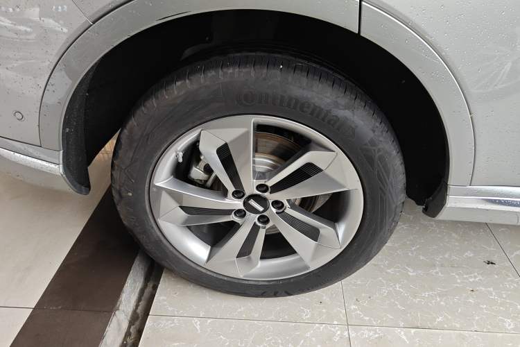 Used Wey Mocha New Energy 2024 Hi4 Four-Wheel Drive Long-Range Version Right Rear Wheel Hub