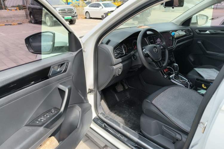 Used Volkswagen T-ROC 2018 280TSI DSG Four-Wheel Drive Comfort Version China V Standard Driver Seat