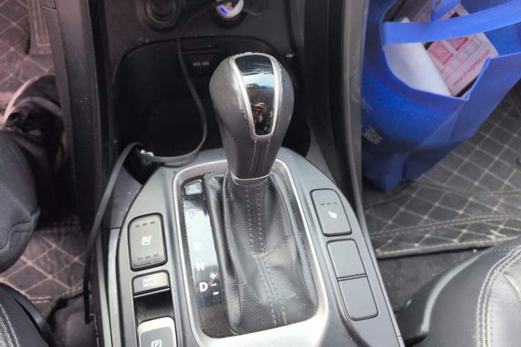 Used Hyundai Santa Fe 2013 2.4L Automatic 4x4 Prestige Edition