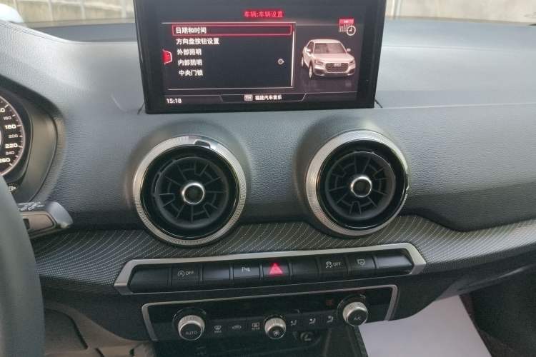 Used Audi Q2L 2022 35 TFSI Luxury Dynamic Edition Audio And AC Panel