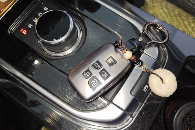 Used Land Rover Discovery Sport 2017 2.0T SE
