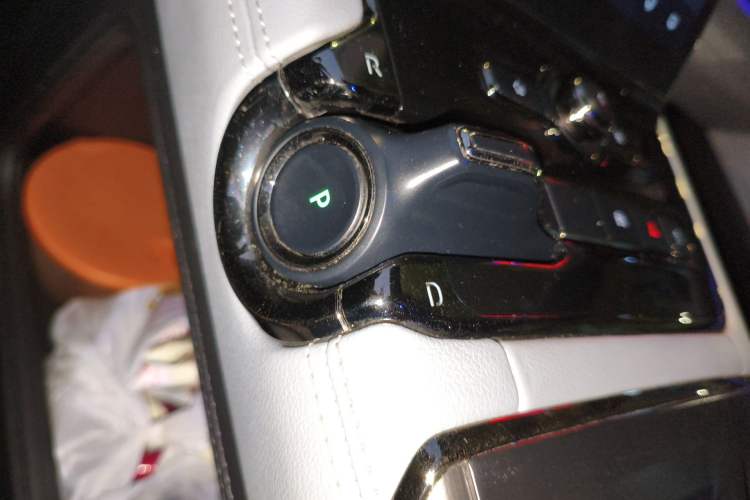 Used Nio ES8 2020 415 km Range 6-Seater Version