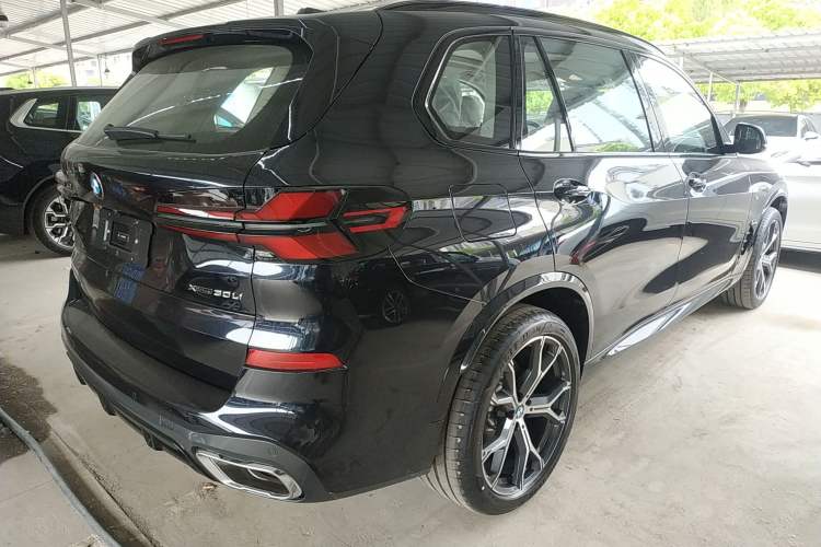 Used BMW X5 2026 Model, Facelifted xDrive 30Li Premium M Sport Night Package
