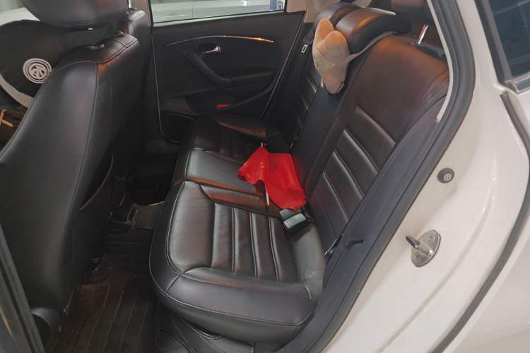 Used Volkswagen Polo 2016 1.6L Automatic Luxury Model
