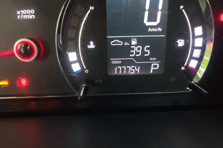 Used Roewe 350 2012 1.5L Automatic Smart Value Edition Odometer Close Up