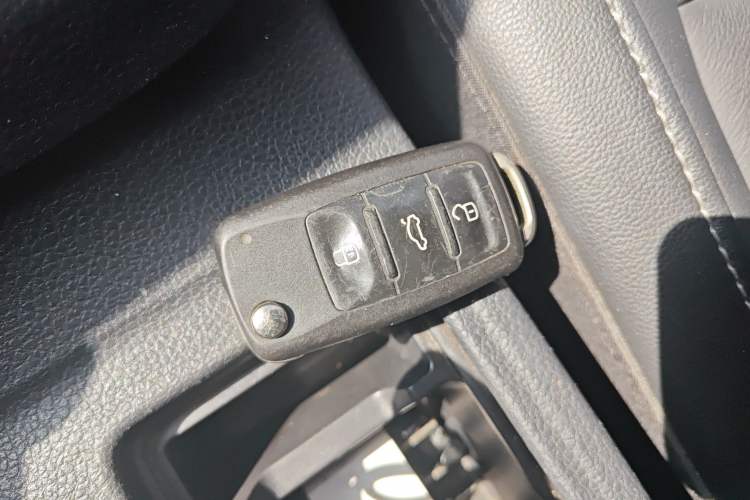 Used Volkswagen Sagitar 2017 1.6L Automatic Comfort Model Vehicle Key