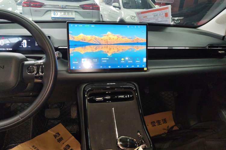 Used AION V 2024 Aion Tyrannosaurus 650 Smart Premium Edition