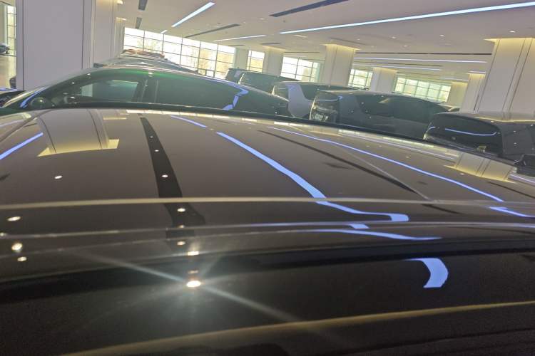 Used Lynk & Co 08 EM-P 2025 220 km All-Wheel-Drive Performance Halo
