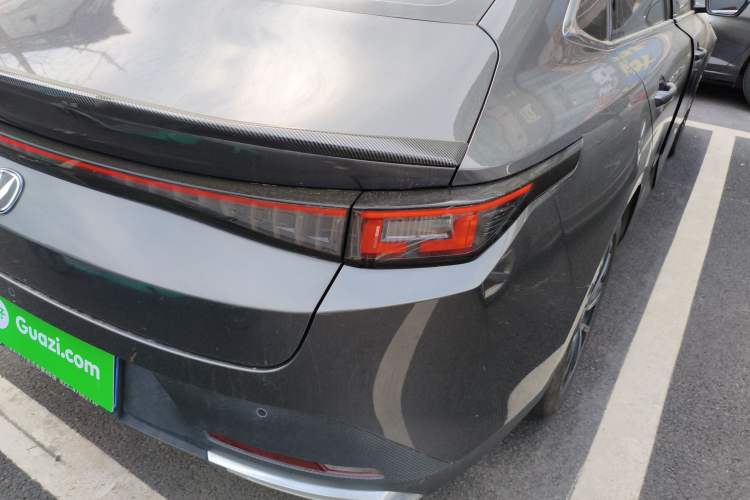 Used CHANGAN Eado 2025 Blue Whale 1.5T 500Bar Prestige Model
