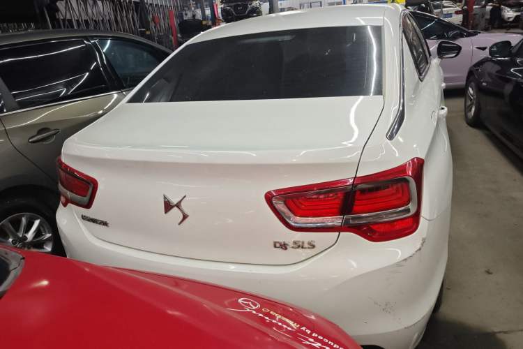 Used DS 5LS 2014 1.8L automatic Comfort version VTi140