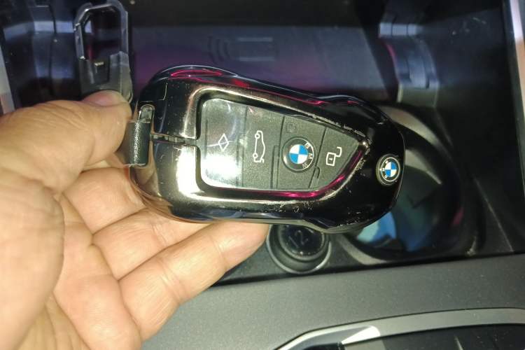 Used BMW 3 Series 2025 325i M Sport Package Vehicle Key