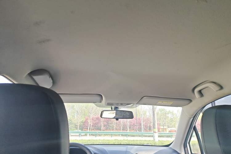 Used CHANGAN CS15 2016 1.5L Manual Fashion Edition
