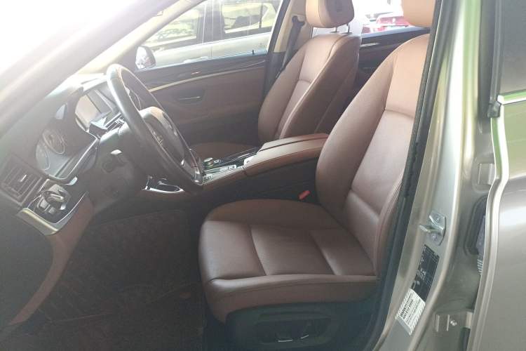 Used BMW 5 Series 2017 520Li Elegant Edition
