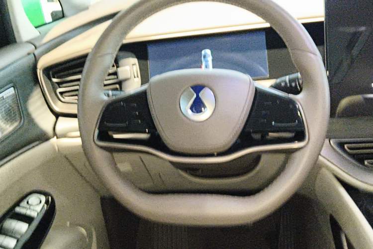 Used Denza D9 2022 DM-i 970 Four-Wheel Drive Flagship Model
