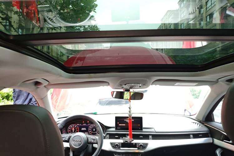 Used Audi A4L 2018 30th Anniversary Edition 40 TFSI Fashion Model Headliner