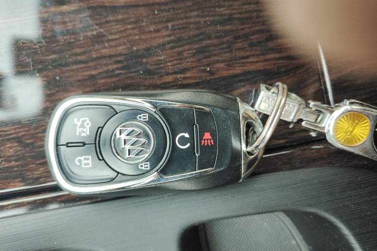 Used Buick LaCrosse 2018 28T Luxury Model
