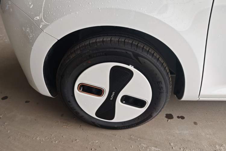 Used CHANGAN NEVO Lumin 2026 Model Treasure Edition 205km Passionate Beige Ningde Left Front Wheel Hub