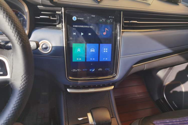 Used CHANGAN OSHAN COS1 2018 1.5T Automatic Smart 7-Seater Audio And AC Panel