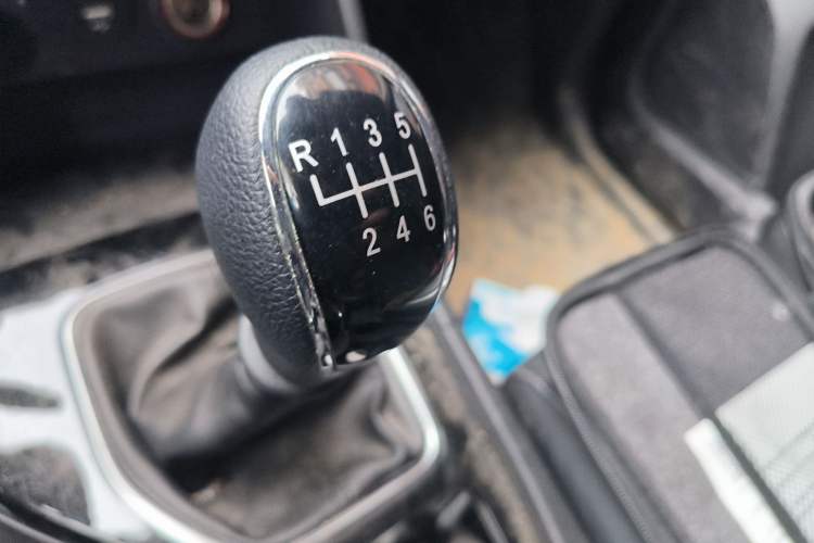 Used Baojun 730 2019 1.5L Manual Fashion Model 7-seater National V Gear Lever