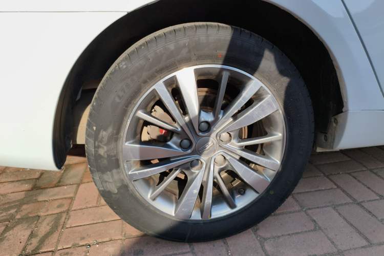 Used Geely Auto Emgrand 2018 1.5L Manual Upward Connect Edition Right Rear Wheel Hub