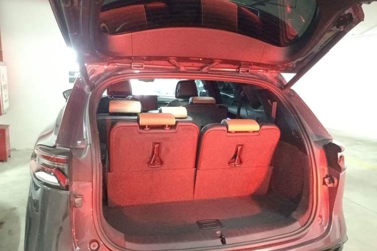 Used BYD Tang New Energy 2021 DM-i 112KM Prestige Model Trunk