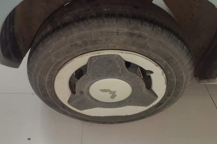 Used Wuling Hongguang MINIEV 2022 Easy Version Lithium Iron Phosphate Right Rear Wheel Hub