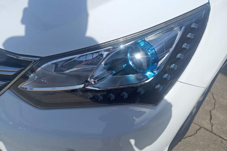 Used BYD Song 2018 1.5TID Automatic Smart Connect Prestige Model Left Front Headlight