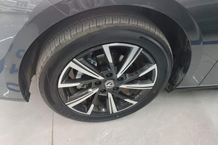 Used CHANGAN Eado 2025 Blue Whale 1.5T 500Bar Prestige Model
