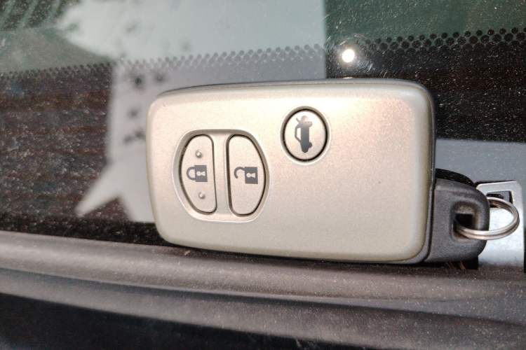 Used Toyota Crown 2010 2.5L Royal Leather Sunroof Navigation Edition
