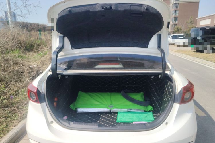 Used Mazda Mazda 3 Axela 2016 Sedan 1.5L Automatic Comfort Model
