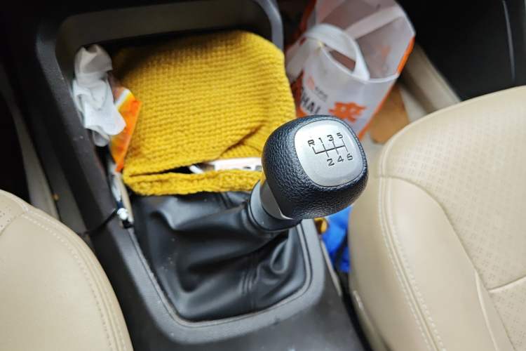 Used Wuling Hongguang 2019 1.5L S Comfort Edition China VI LAR Gear Lever