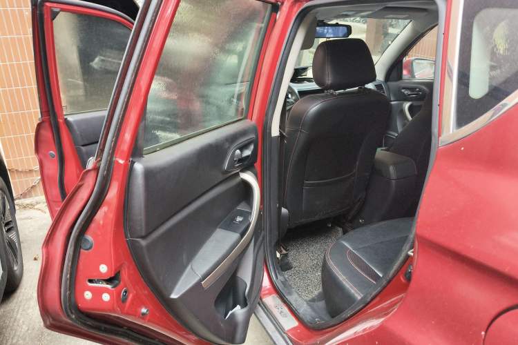 Used Changan CS35 2012 1.6L Automatic Luxury Version China V Standard
