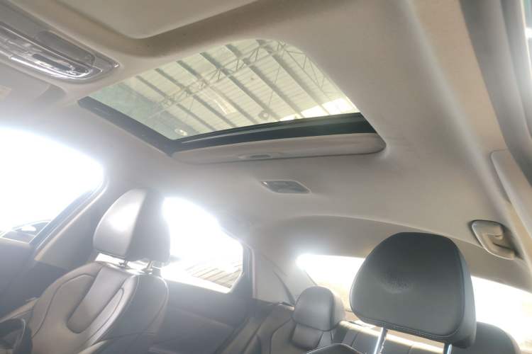 Used Hyundai Elantra 2021 1.5L CVT GLX Elite Edition Headliner