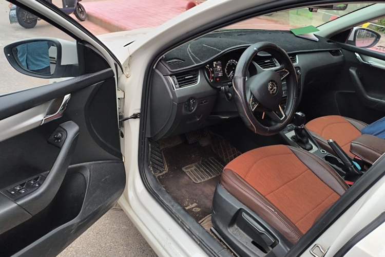 Used Skoda Octavia 2019 1.5L Automatic Comfort Edition Driver Seat