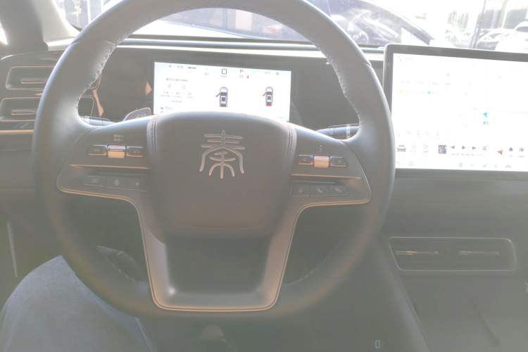 Used BYD Qin L 2025 DM-i Smart Drive 120KM Leading Model Steering Wheel