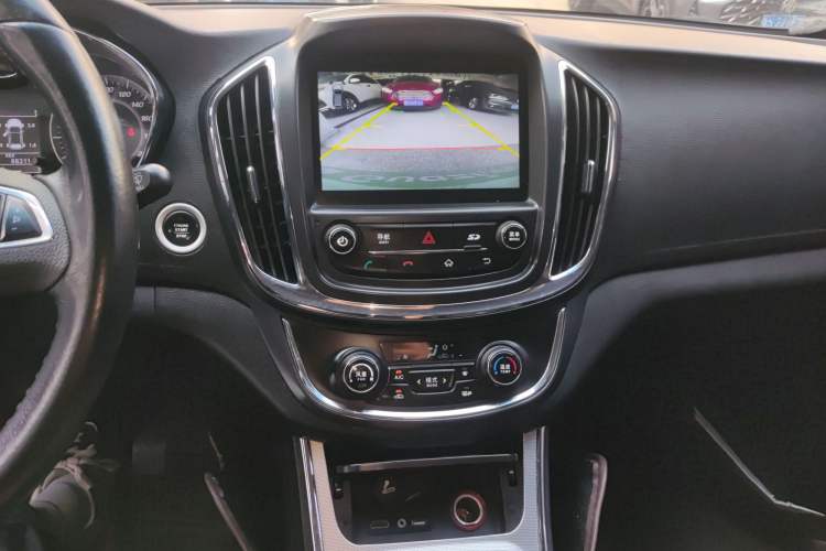 Used Baojun 560 2015 1.8L manual luxury version