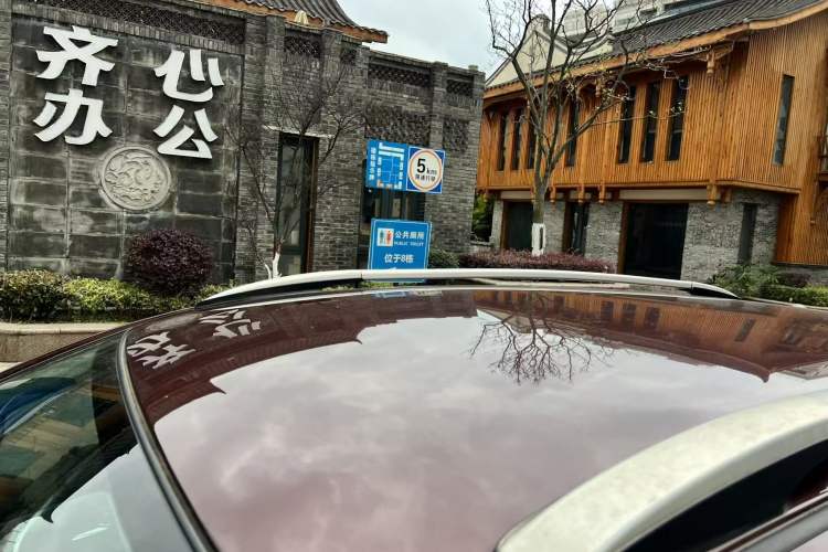 Used Venucia T70 2016 1.6L Manual Ruixing Edition
