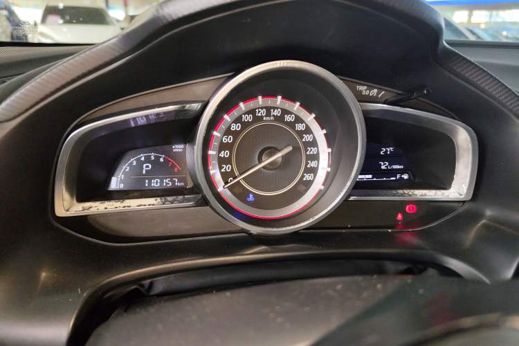 Used Mazda 3 Axela 2014 Sedan 1.5L Automatic Luxury Model