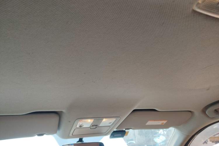 Used Dongfeng Fengdu MX6 2015 2.0L CVT Two-Wheel Drive All-Around Version