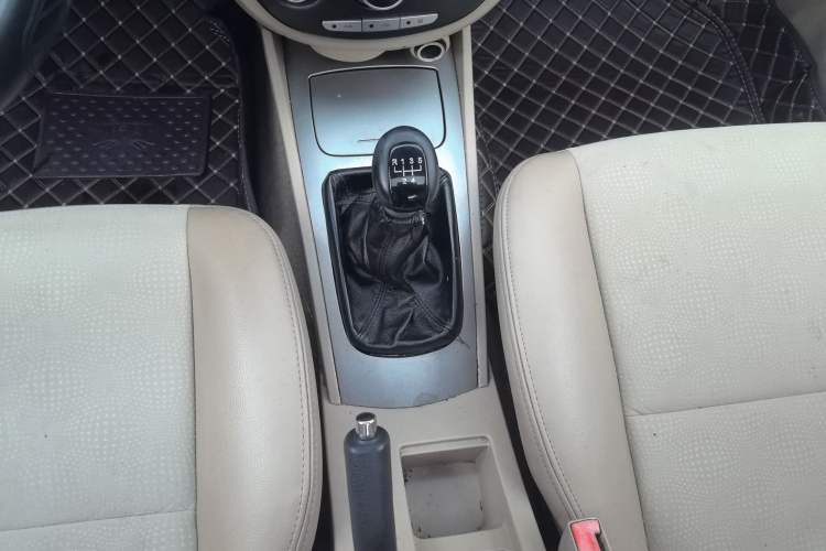 Used Buick Excelle 2013 1.5L Manual Classic Model