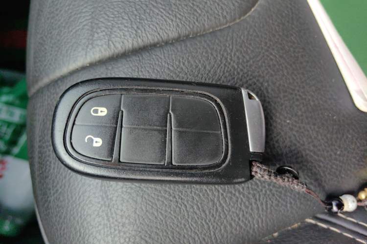 Used Jeep Cherokee 2017 2.0L Superior Edition
