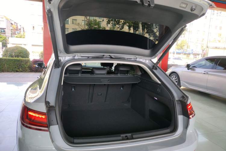 Used Volkswagen FAW-Volkswagen CC 2021 Estate Car 380TSI Vizion Edition Trunk