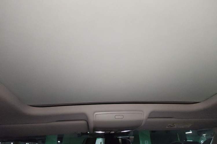 Used Volkswagen Tiguan L 2019 Updated Version 330TSI Automatic Two-Wheel Drive Panoramic Comfort Edition China VI Standard
