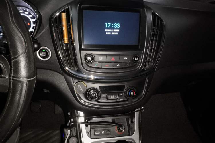 Used Baojun 560 2016 1.5T Manual Luxury Model
