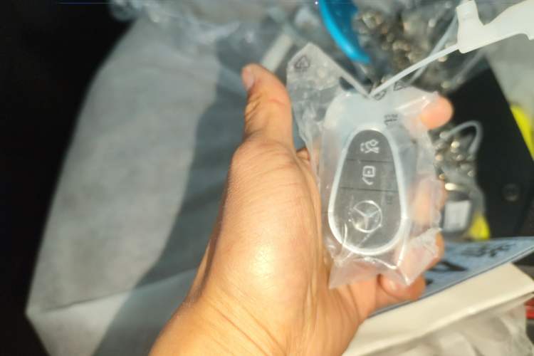 Used Mercedes-Benz EQE SUV 2024 500 4MATIC Luxury Edition Interior 1