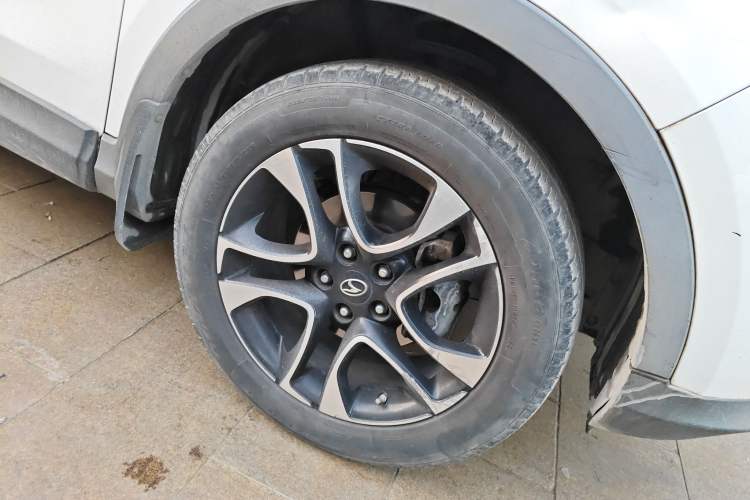 Used Soueast DX7 2015 1.5T Manual Luxury Model
